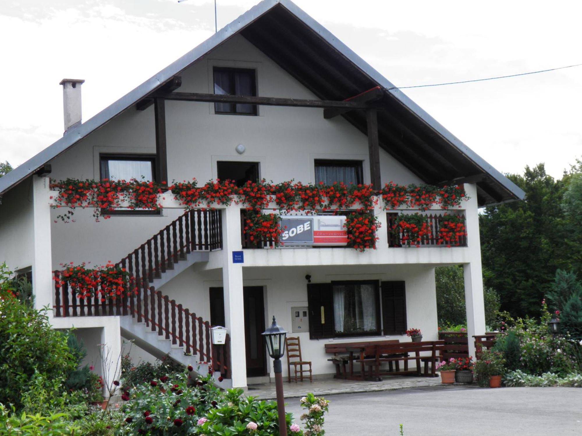 House Janja Plitvice Hotel Selište Drežničko Buitenkant foto