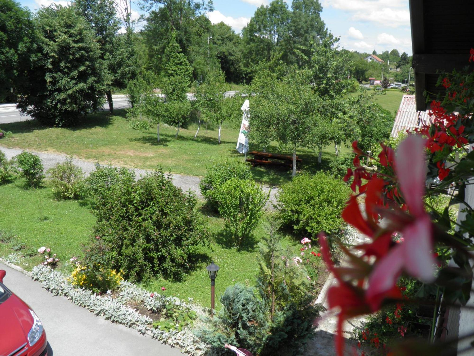 House Janja Plitvice Hotel Selište Drežničko Buitenkant foto